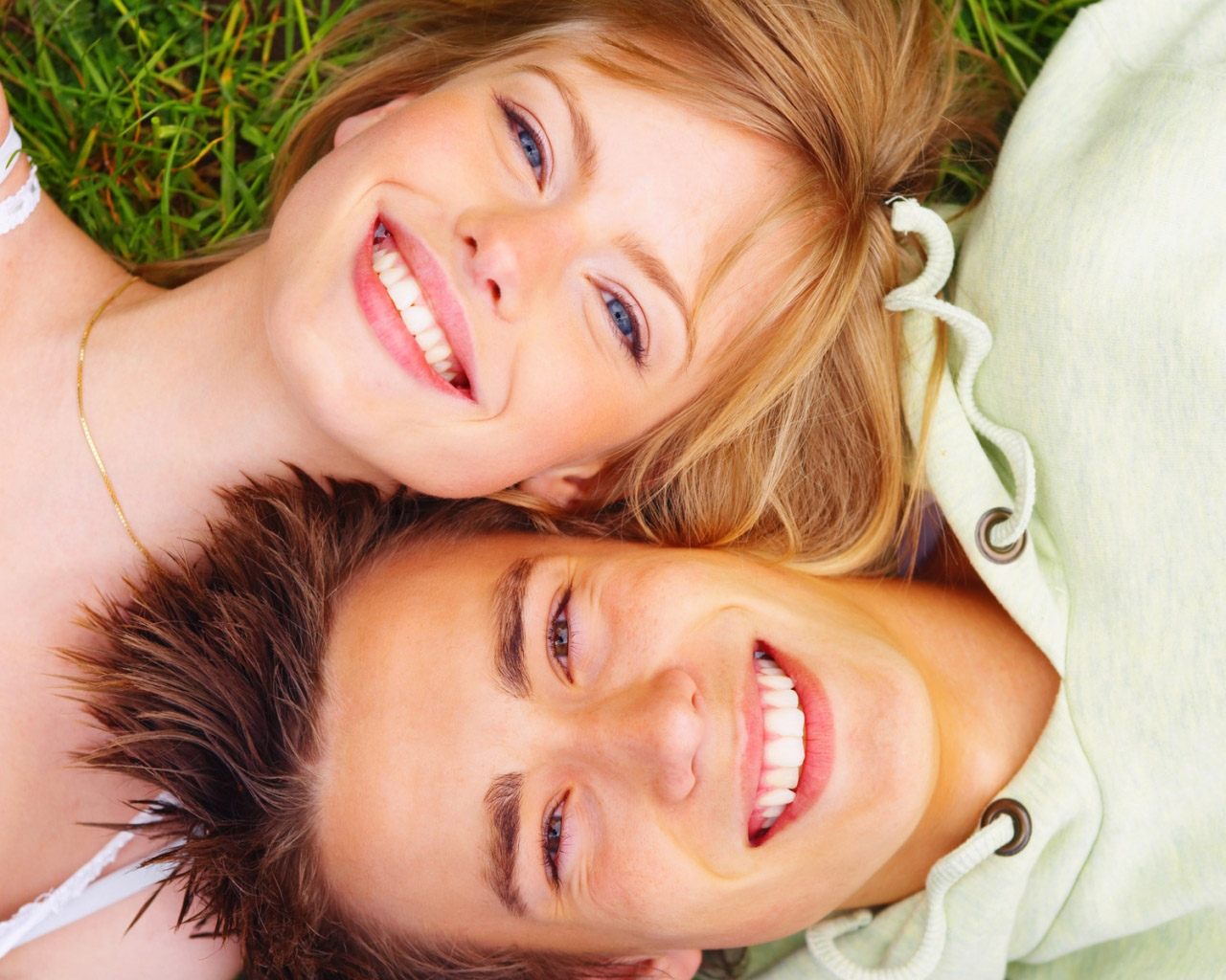 happy-couple-smiling1